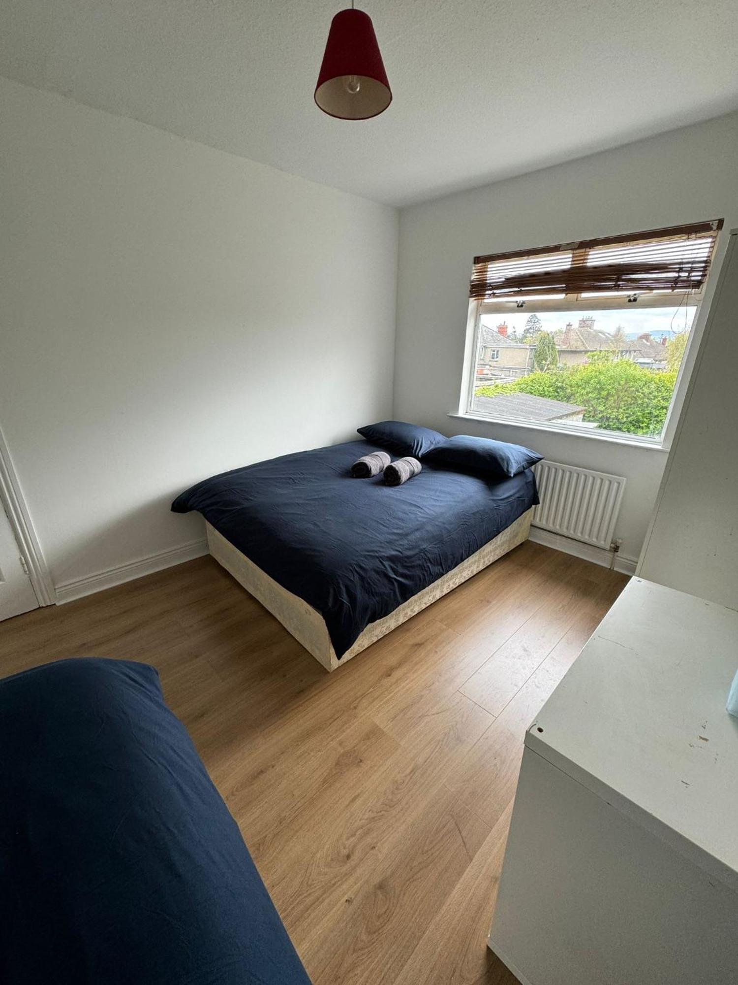 Nice Triple Room At 2 Iveragh Rd-6 - Dublin — Photos 1