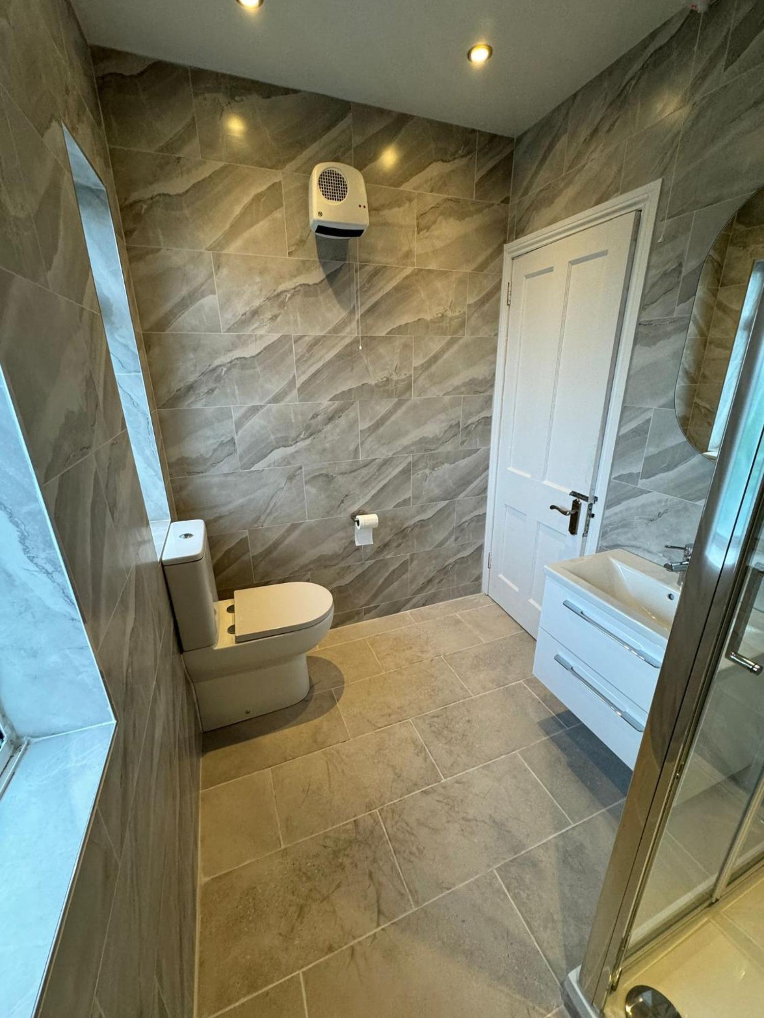 Nice Triple Room At 2 Iveragh Rd-6 - Dublin — Photos 3